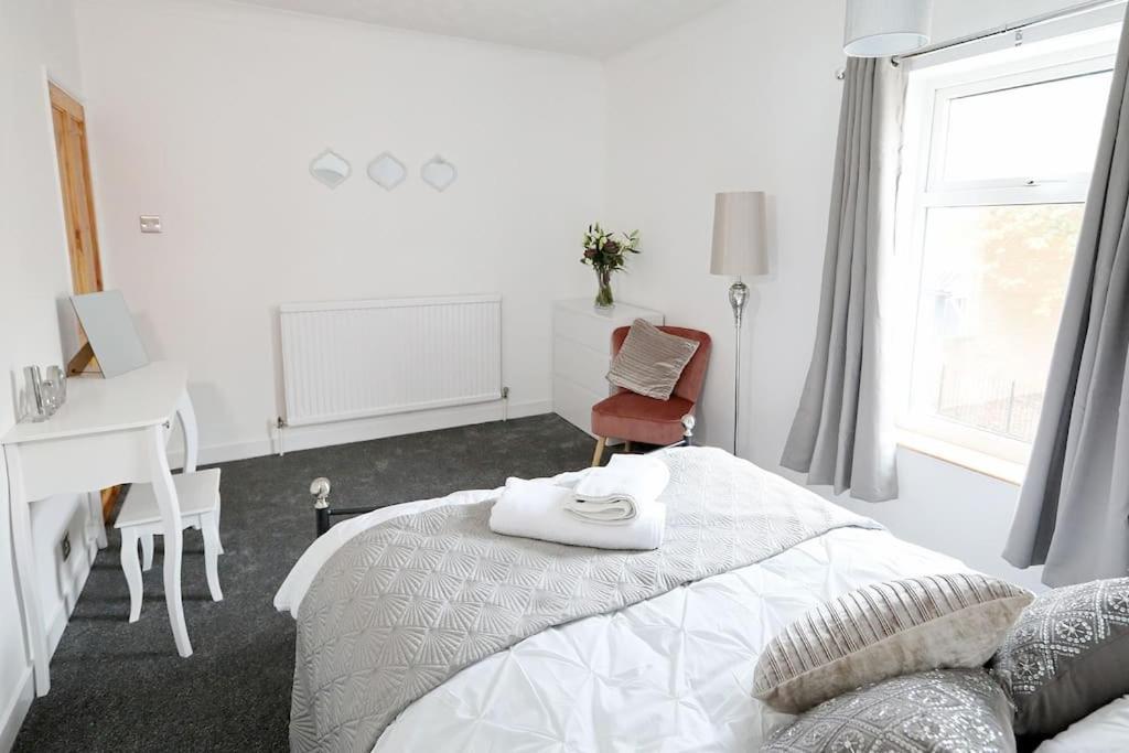 Convenient & Central 2-Bed House ノリッチ エクステリア 写真